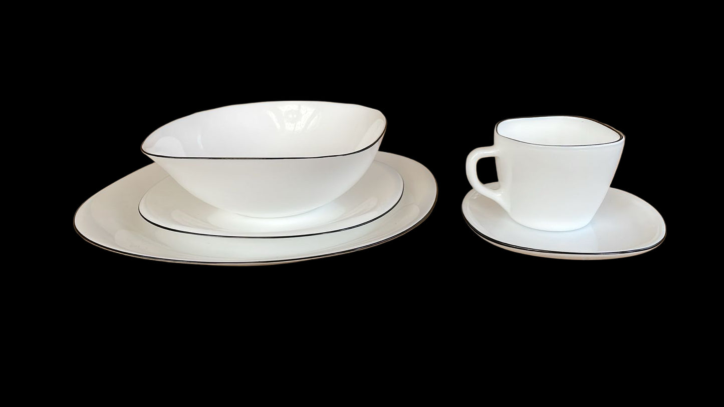 Vajilla en vitroceramica 4 puestos 20 piezas